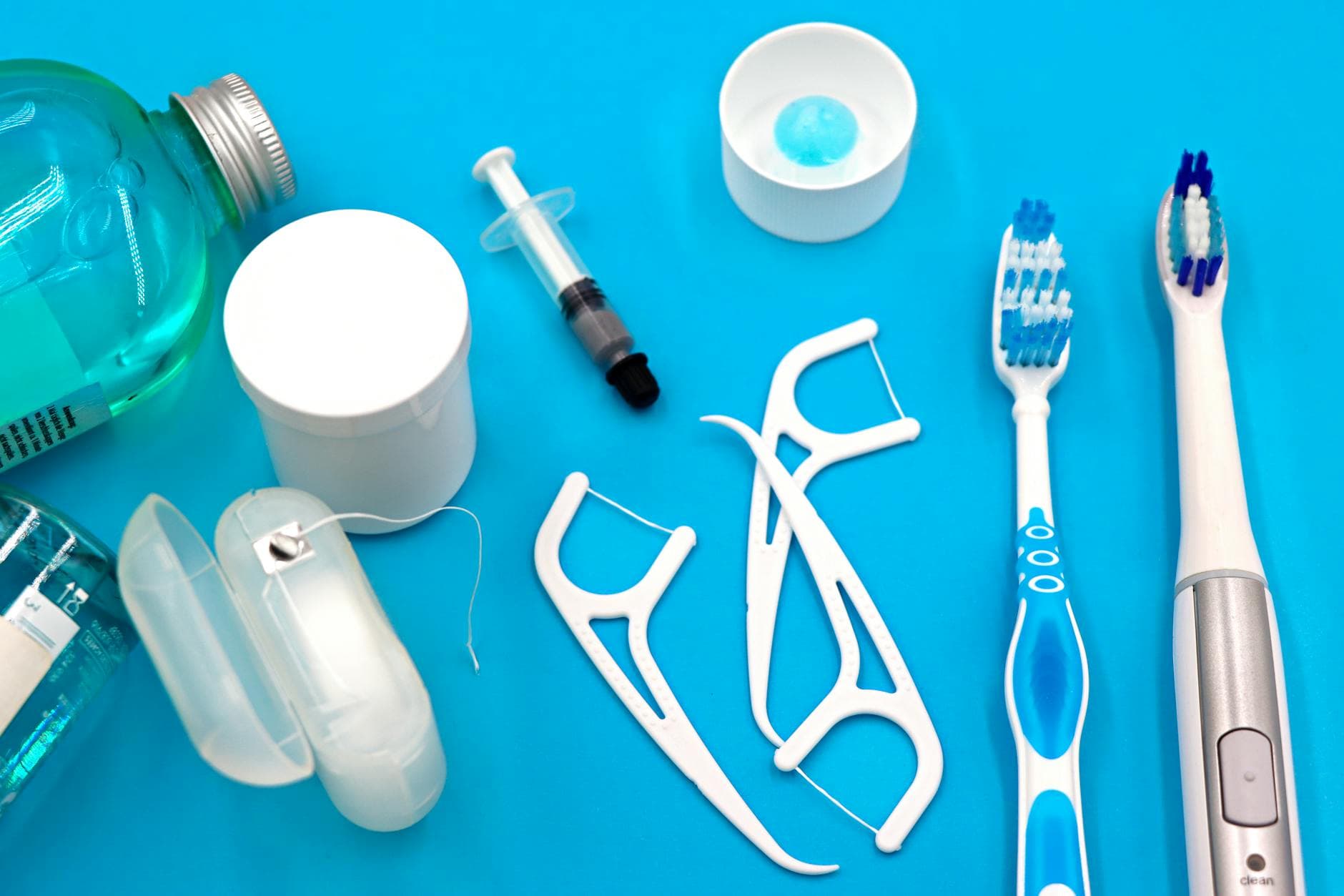 Corn Fiber Floss vs. Nylon: What Actually Works Better (and What Breaks Down After)